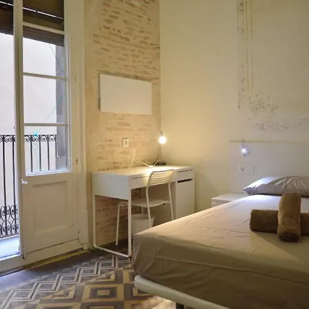 Classic Plaza Real Apartment
