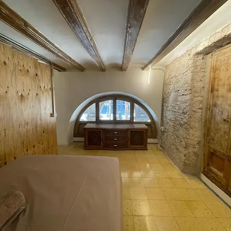 Classic Plaza Real Apartment *